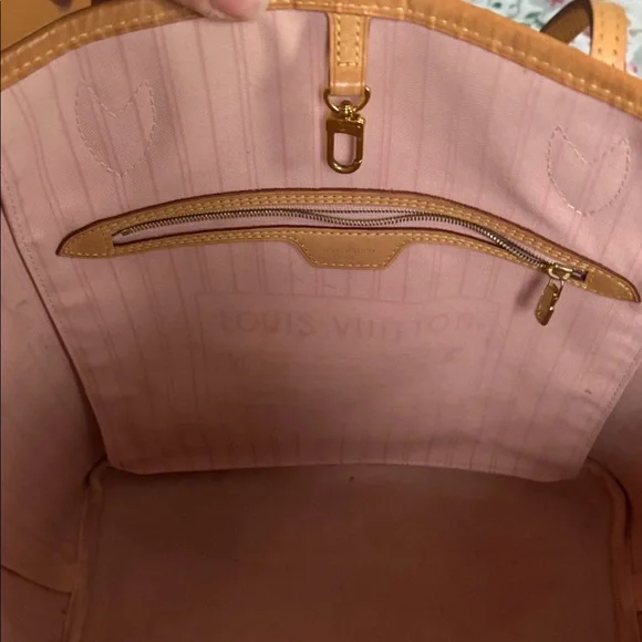 Louis Vuitton Damier Azur Tote - Cream and Tan - Picture 7 of 10